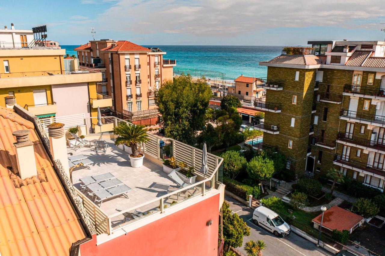 Ligure Residence Pietra Ligure Buitenkant foto