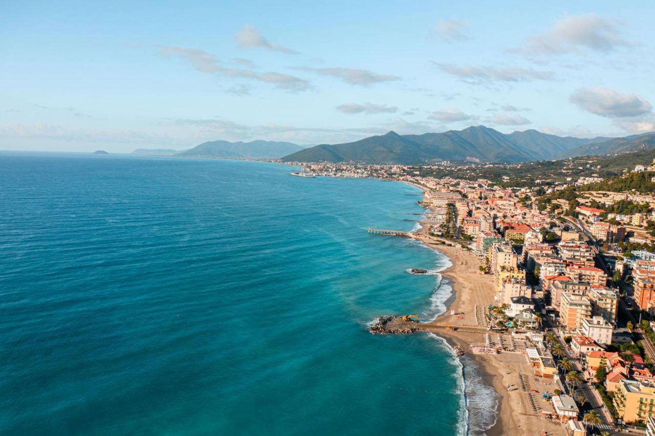 Ligure Residence Pietra Ligure Buitenkant foto